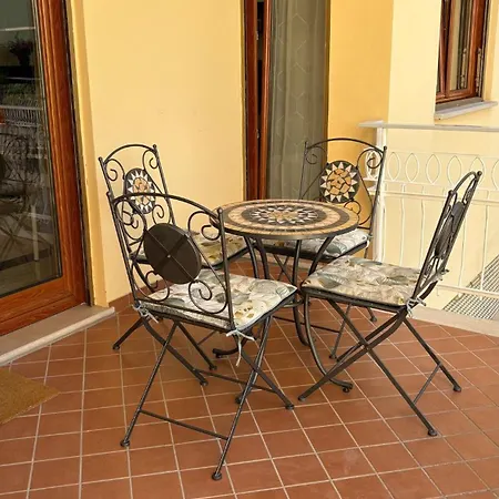 La Rondinella Lejlighed *