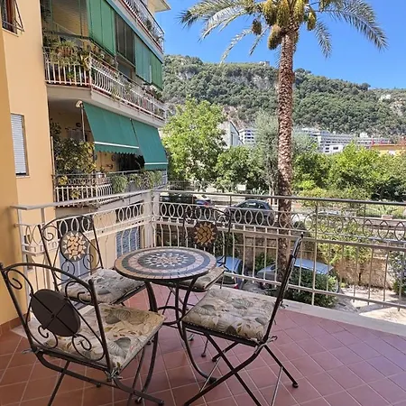 La Rondinella Apartment *